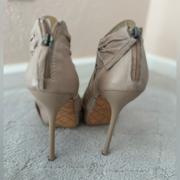 L.A.M.B sheer peep toe ankle booties w platform heels shoes sz 9 - Picture 3 of 12